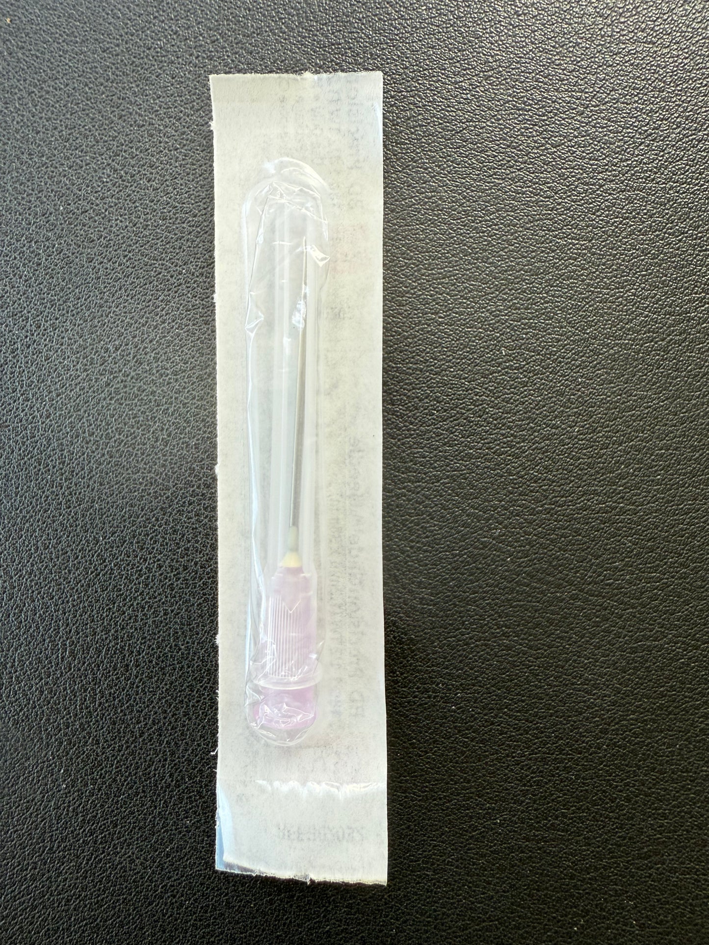 Saxon Needles BD 18g X 1 1/2" (Pink)